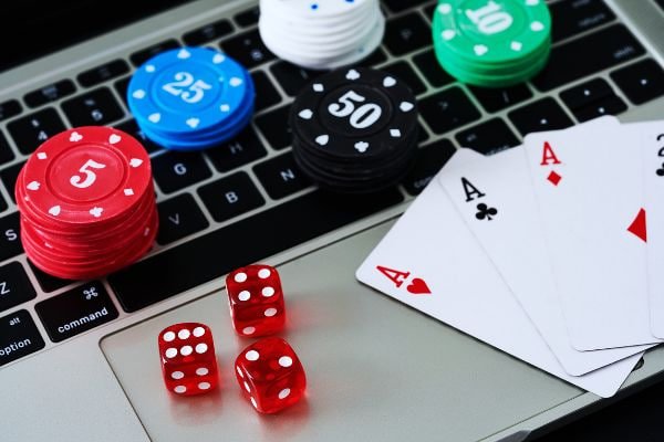 ulti89 lobby game kasino live baccarat dealer cantik real time Indonesia